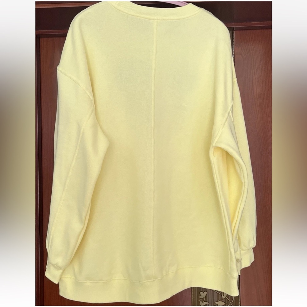 Oversized Disneyland Disney Parks Sweatshirt 2025 Embroidered Mickey Yellow - Picture 3 of 5